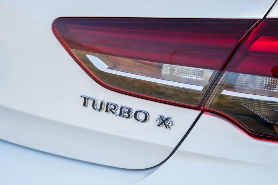 Детали экстерьера Vauxhall Insignia Grand Sport Turbo 4x4 2017 года  (фото 36 из 41)
